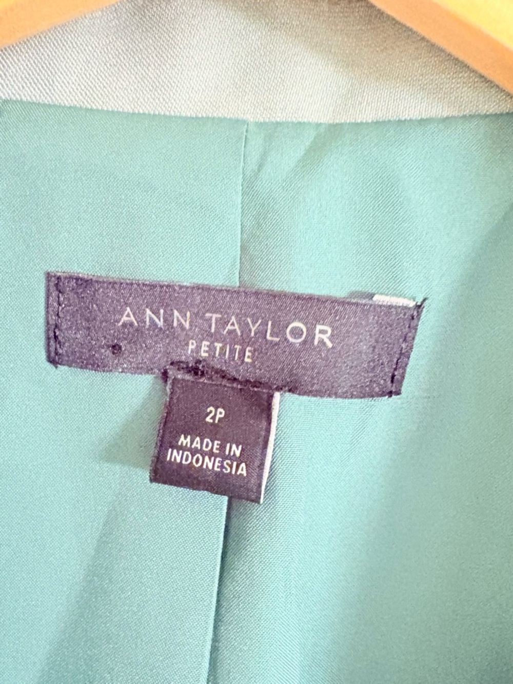 Ann Taylor Mint Green Asymmetrical Jacket - Picture 3 of 7